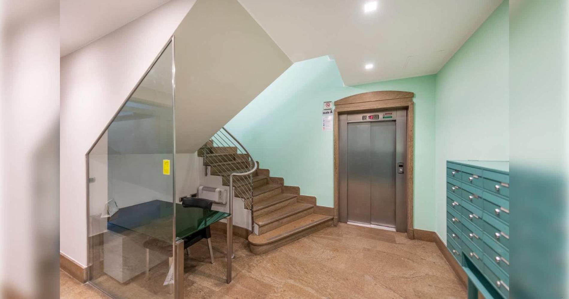 White House - San Babila Apartment